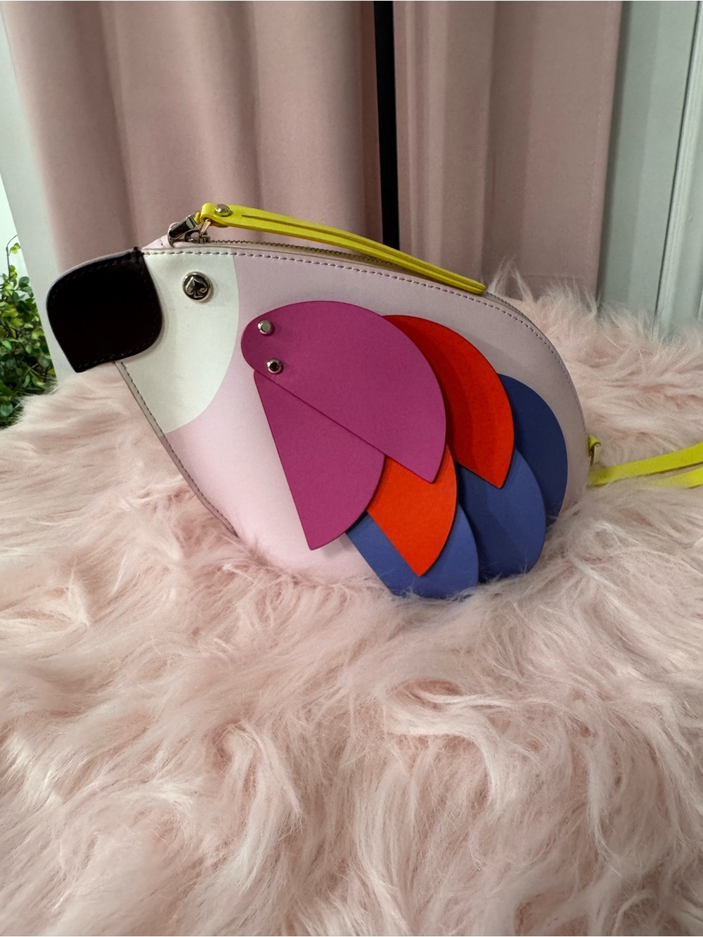🦜 Kate Spade Parrot Crossbody – Serving Looks, Not Seeds - Picture 12 of 12